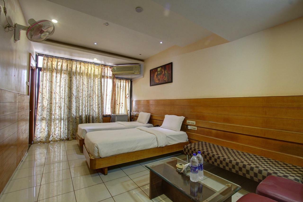 Hotel Rajsangam International Badami Eksteriør billede